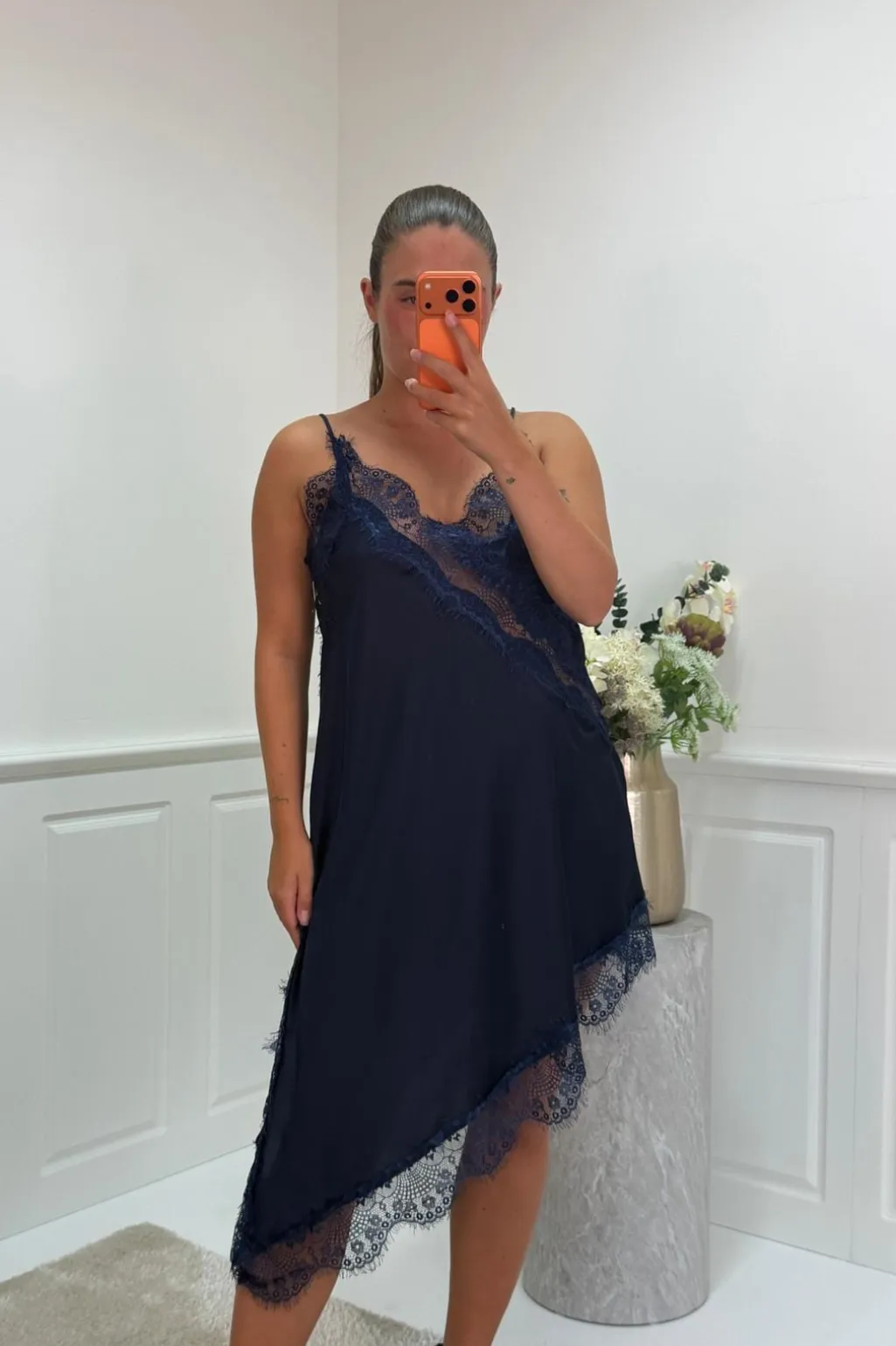 Aeleni dress