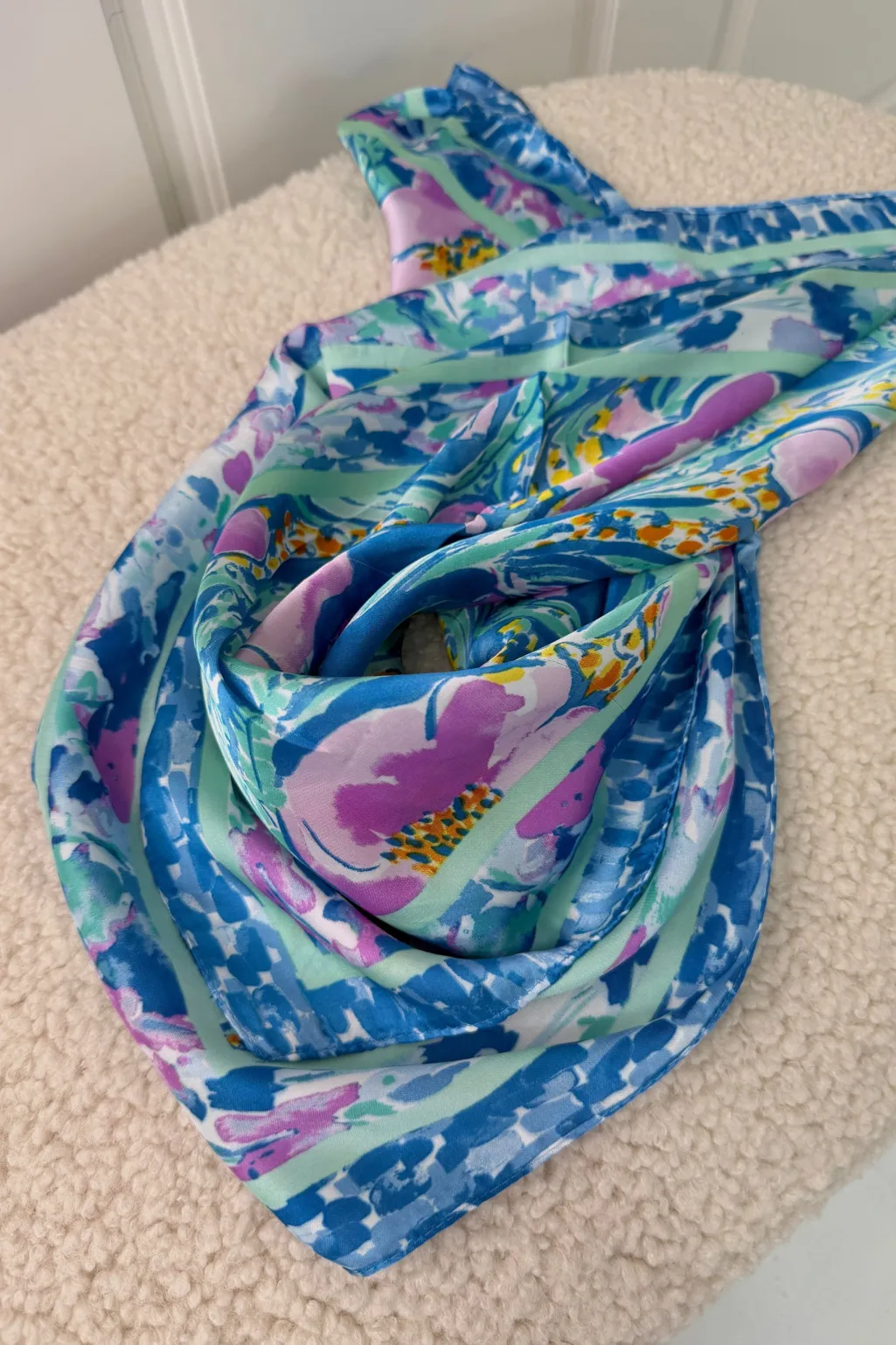 Aemaelys Scarf