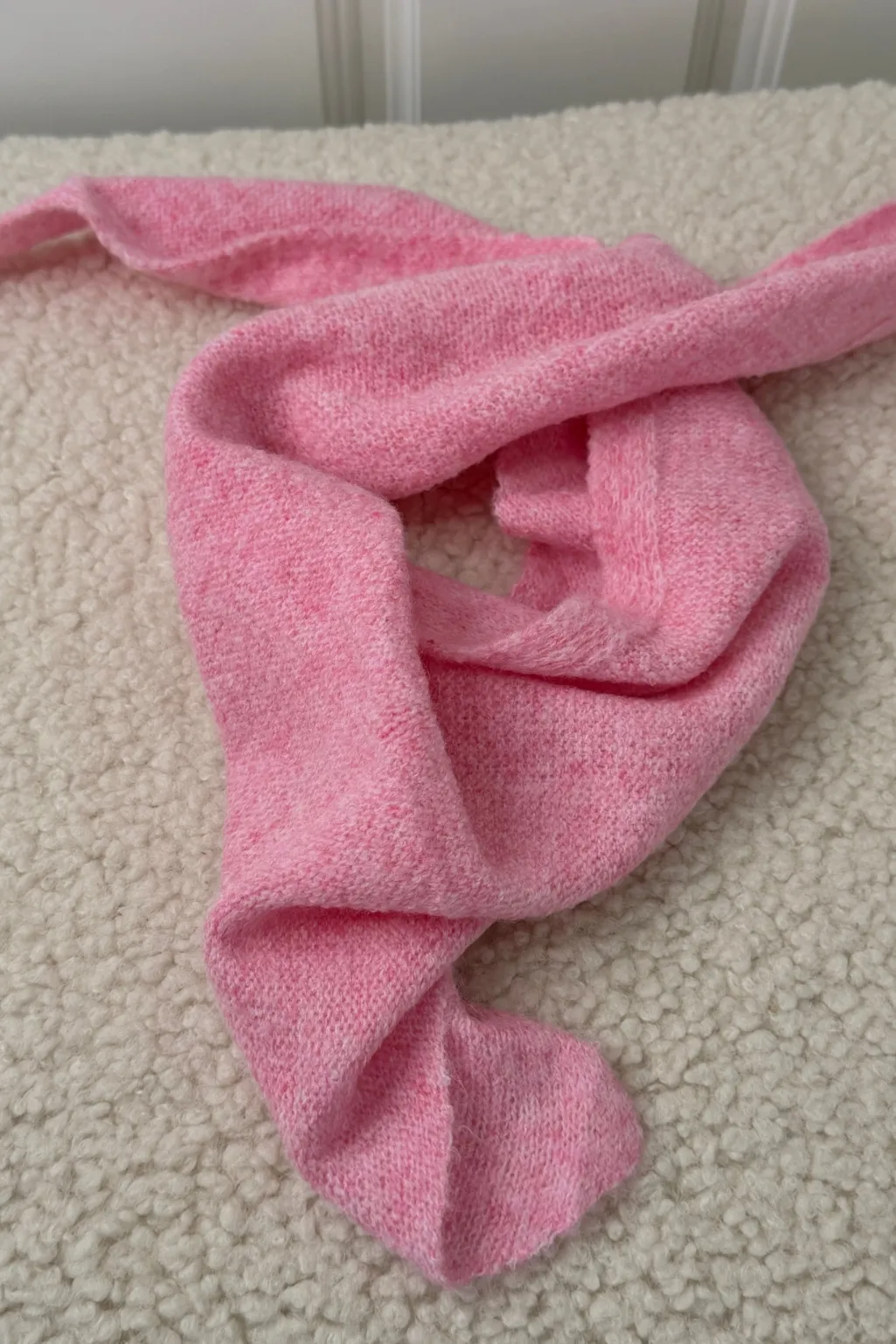 Aenoelia Scarf