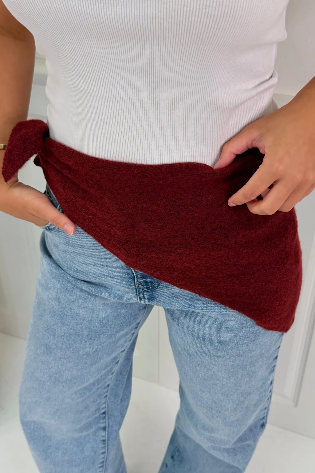 Aenoelia Scarf