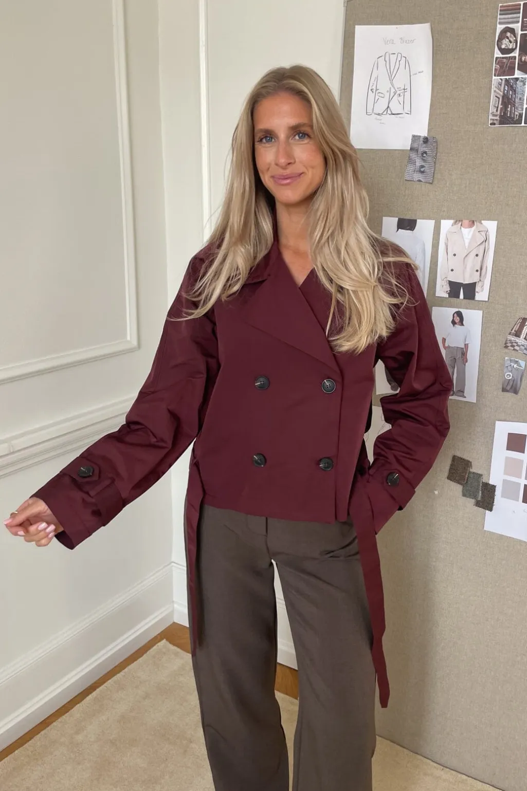 Almaic Trenchcoat A2319