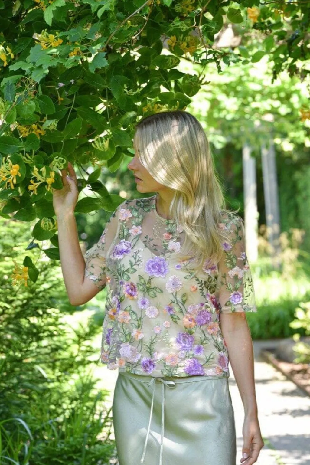 Avfuschia Blouse AV4881