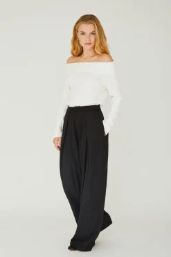 Avrib Offshoulder Blouse