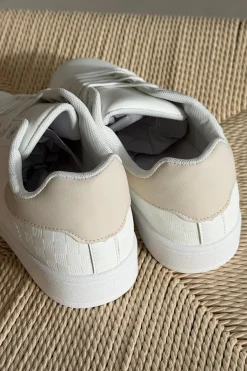 Blazalea Sneakers