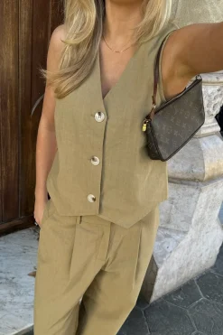 Celinaic Vest