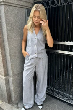 Celina Vest