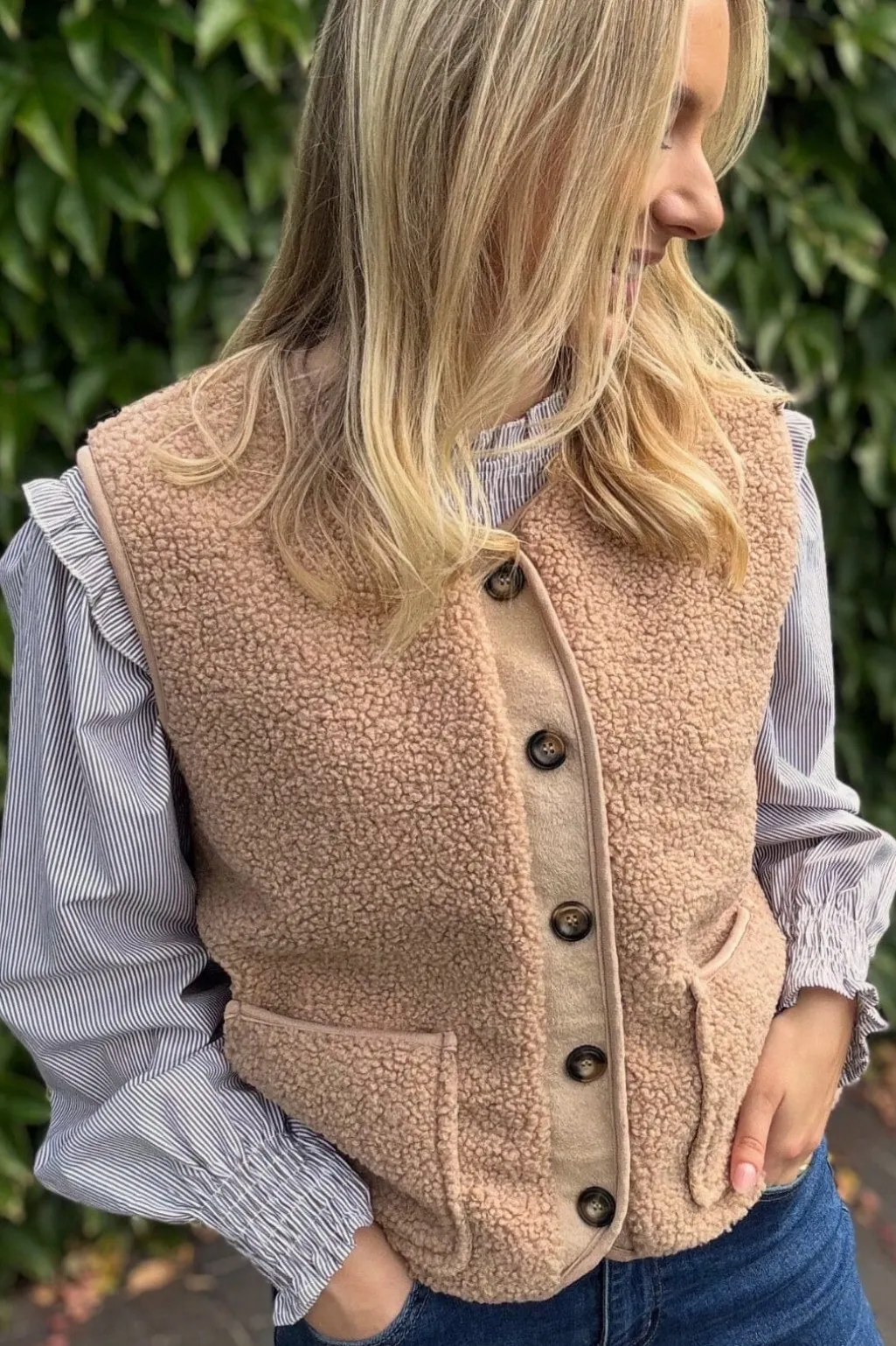Cemmie Vest 25172