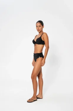 Chara Solid Bottom Bikini Bottom Pews2137
