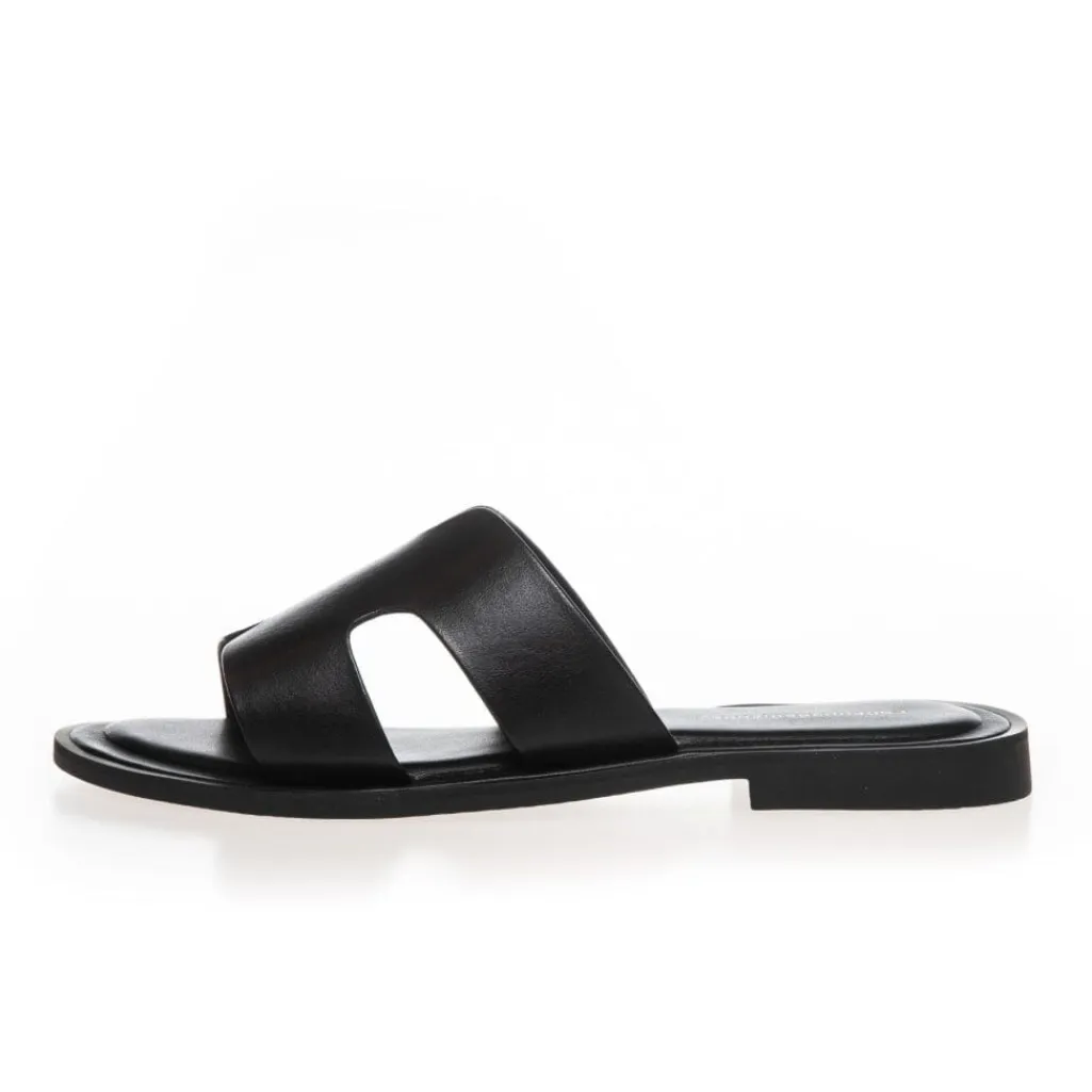 Csivy Leather