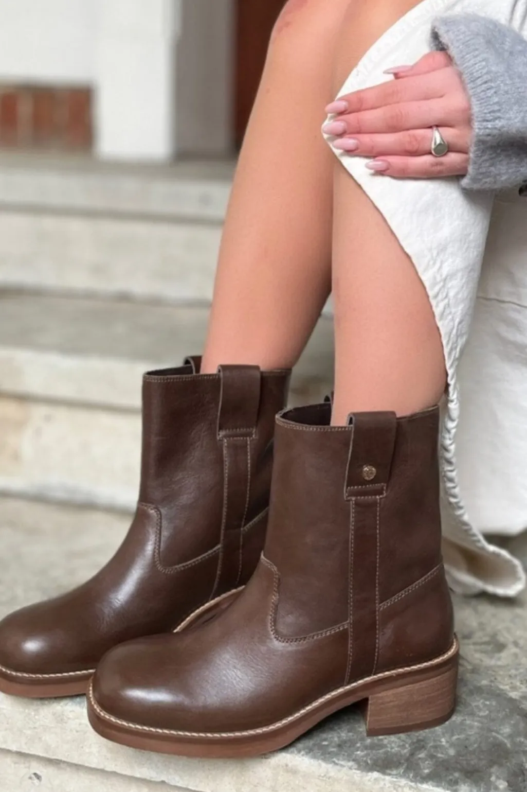 Cssay More /Tan CS8646
