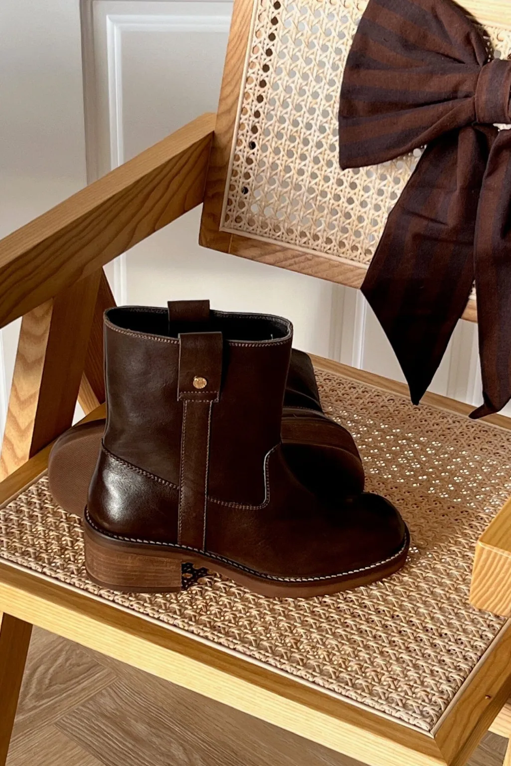 Cssay More /Tan CS8646