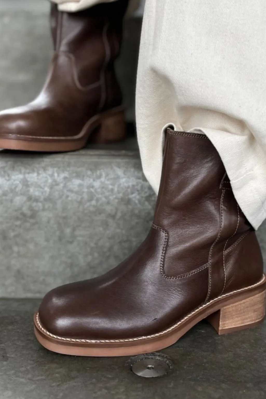 Cssay More /Tan CS8646