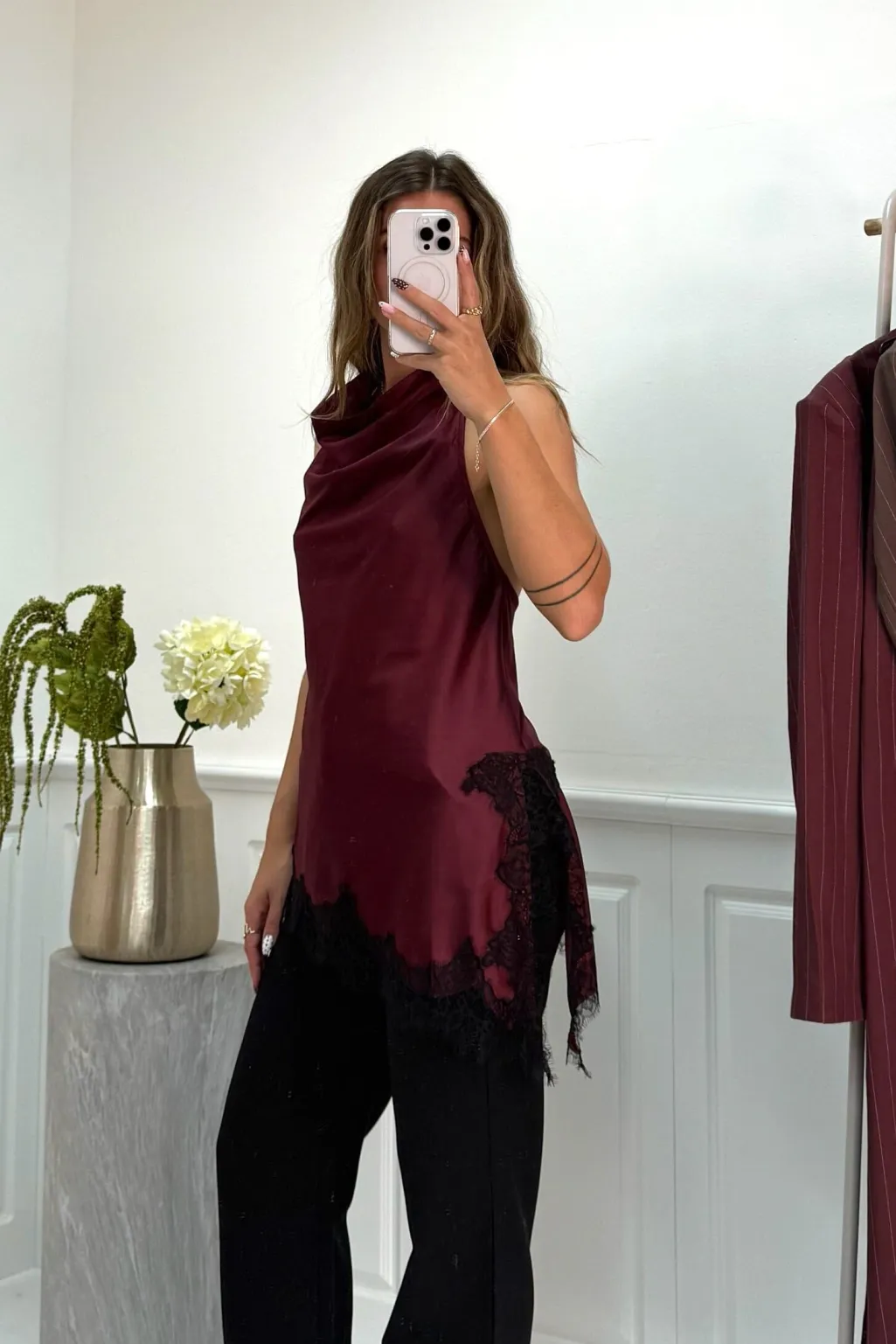 Dmhalterneck Lace