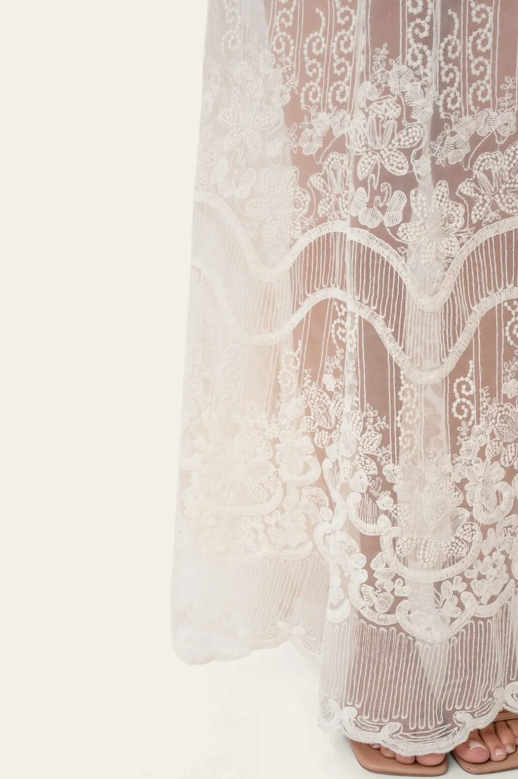 Ellinoric Lace Maxi Skirt 2565