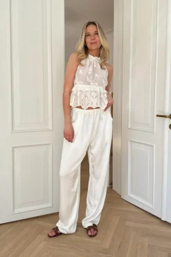 Ellinoric Lace Top