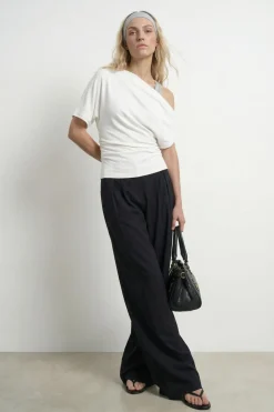 Hdemma Draped Off-Shoulder Top 32000705