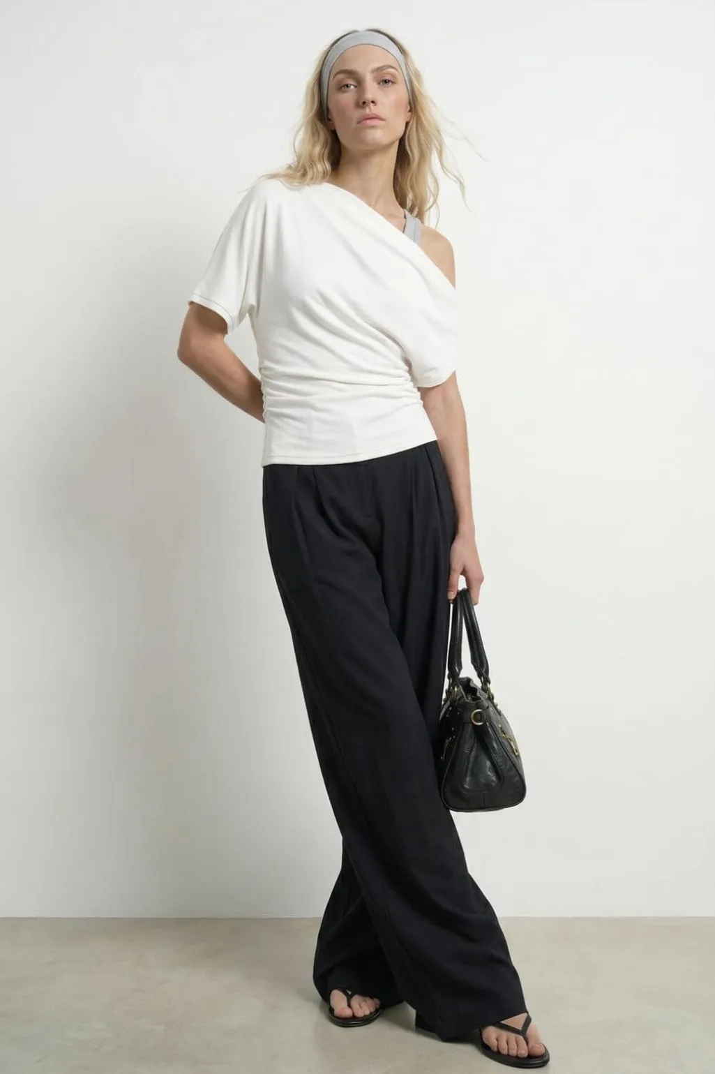 Hdemma Draped Off-Shoulder Top 32000705