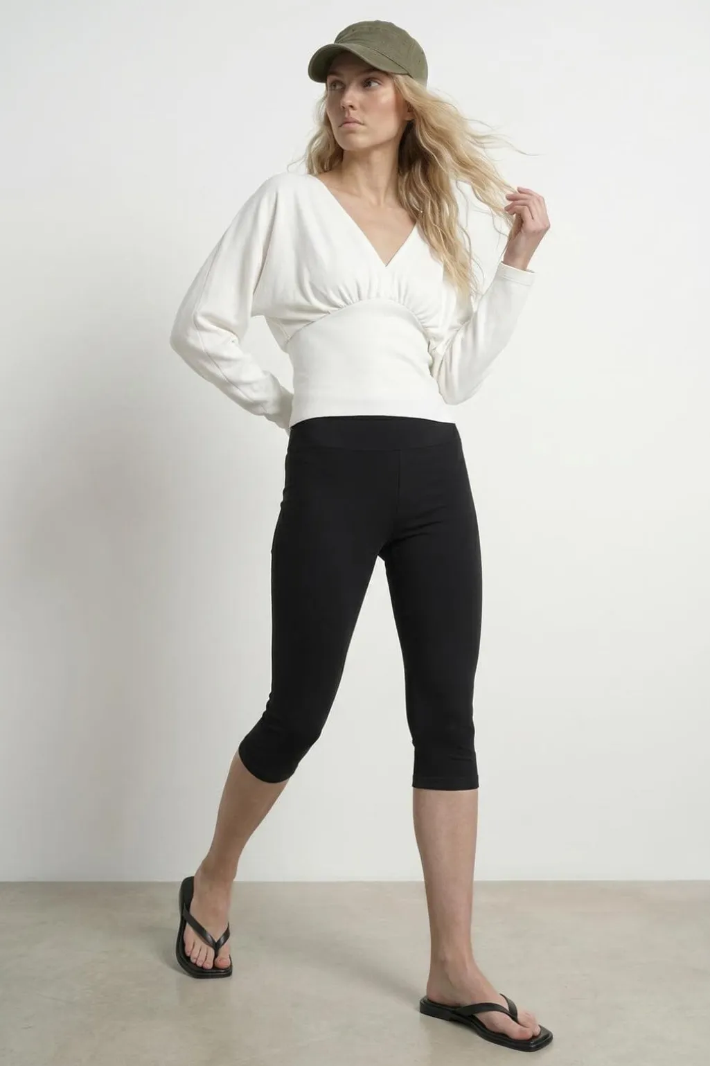 Hdvina Capri Pants 32001090