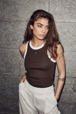 Hlaneckline Badge Tank HL10149