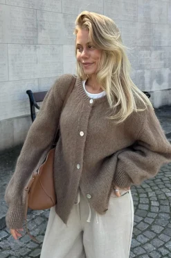 Idaic Cardigan
