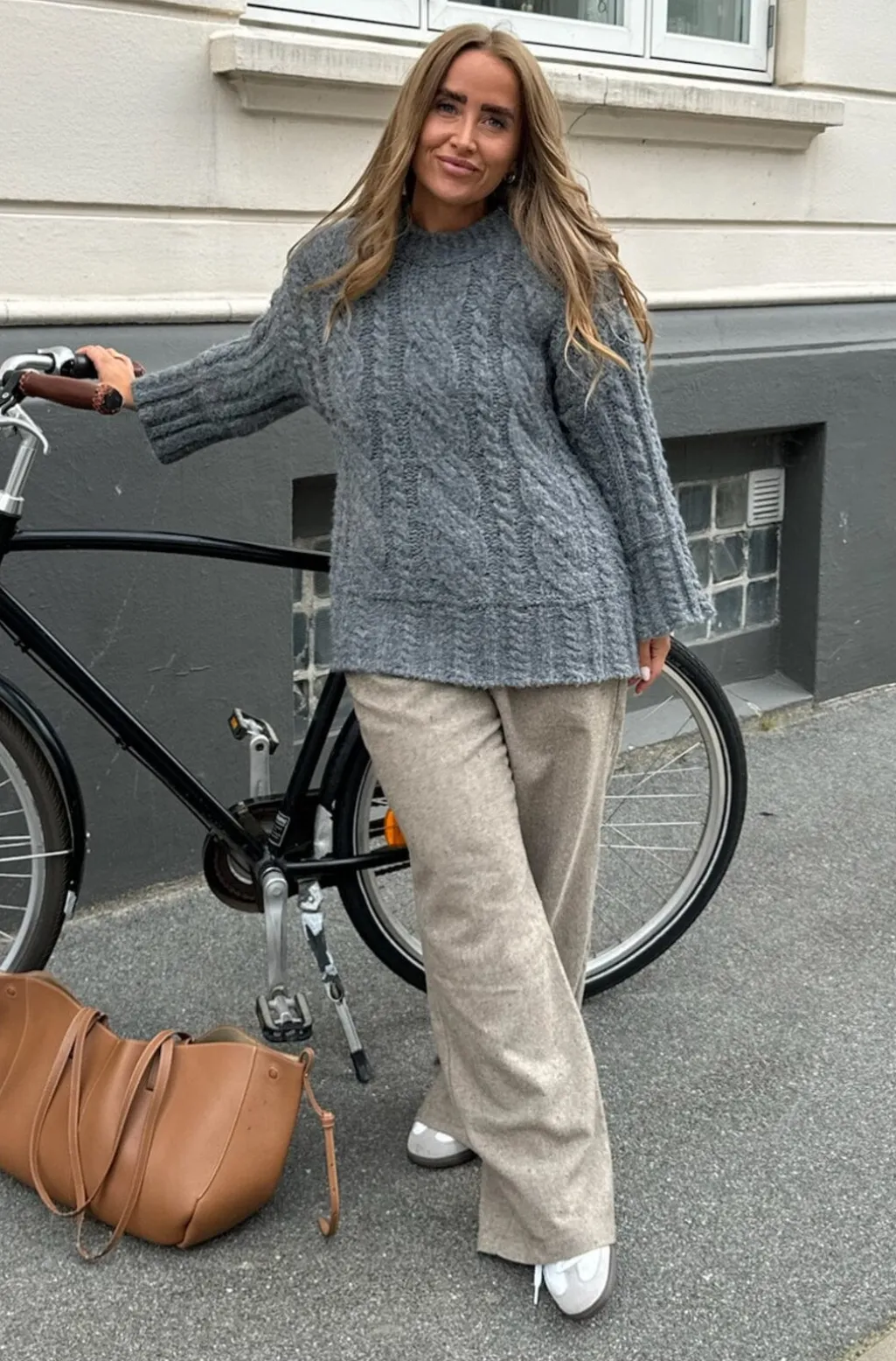 Kikiic Sweater