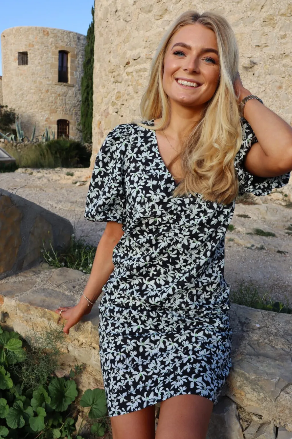 Ltsiona-V-Neck-Dress 22187