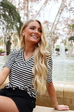 Ltulla-Ss-Vneck-Stripe-Tshirt
