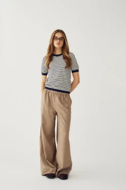 Nln-Muna Knit 16010001