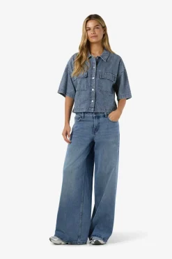 Nmenza S/S Reg Crop Shirt Mg004Mb