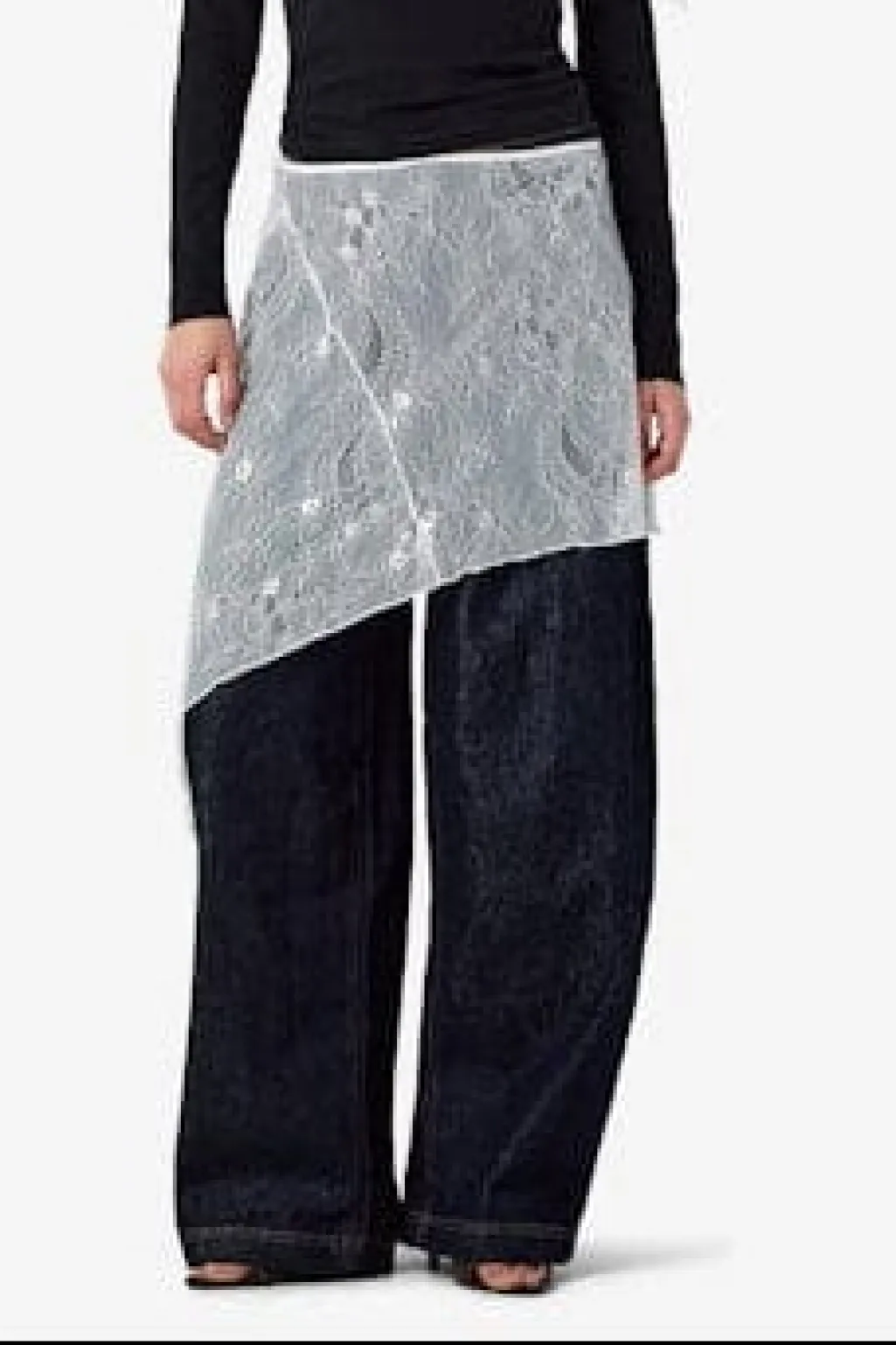 Nmida Elasticated Lace Skirt /1