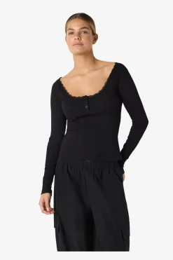 Nmmaya L/S Lace Henley Top