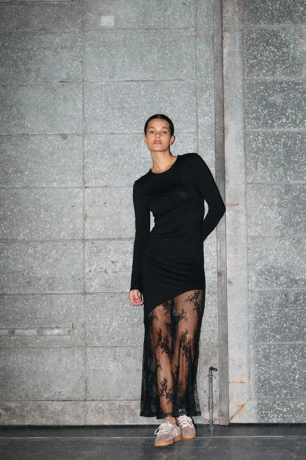 Nmtika L/S Long Assym Lace Insert Dress