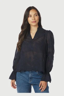 Nnamara Big Embroidery Blouse 163032