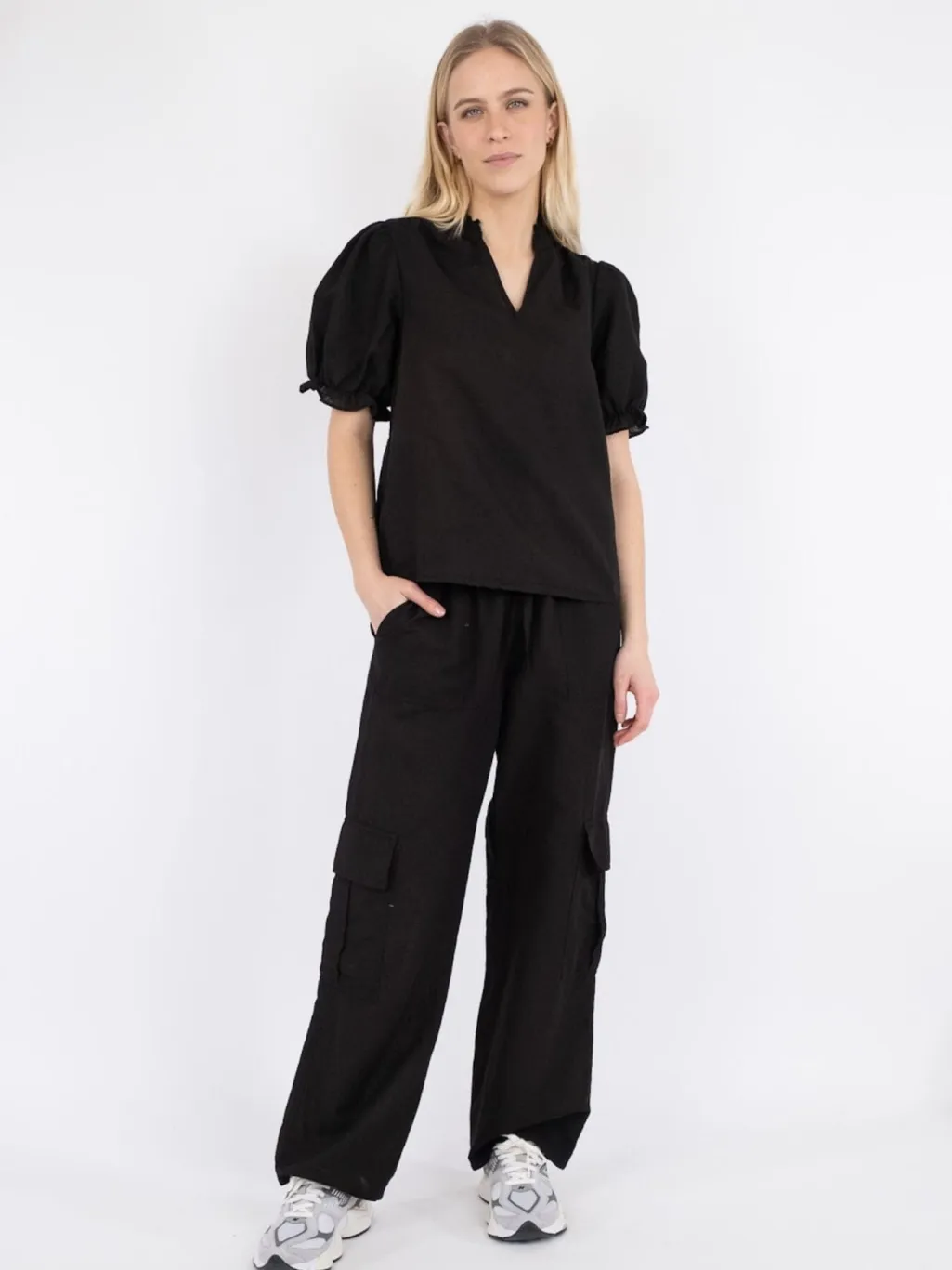 Nnodesa Linen Blouse