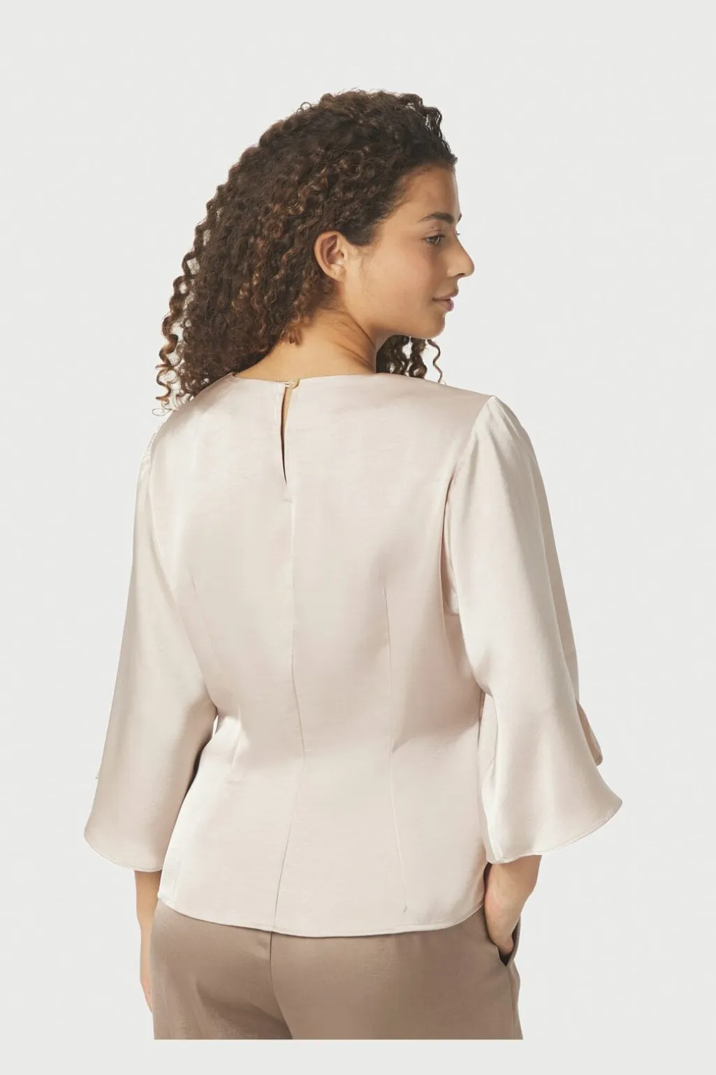 Nnremana Heavy Sateen Blouse 168002