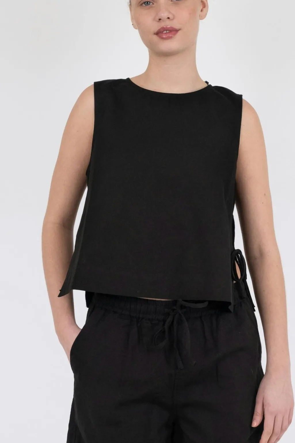 Nnsvetlana Linen Top