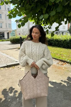 Noraic Sweater