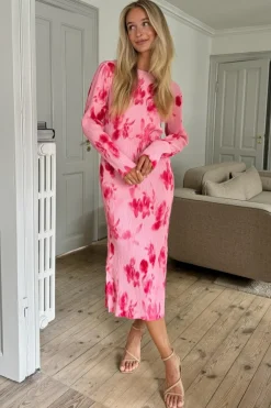 Odaic Dress