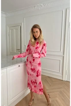 Odaic Dress
