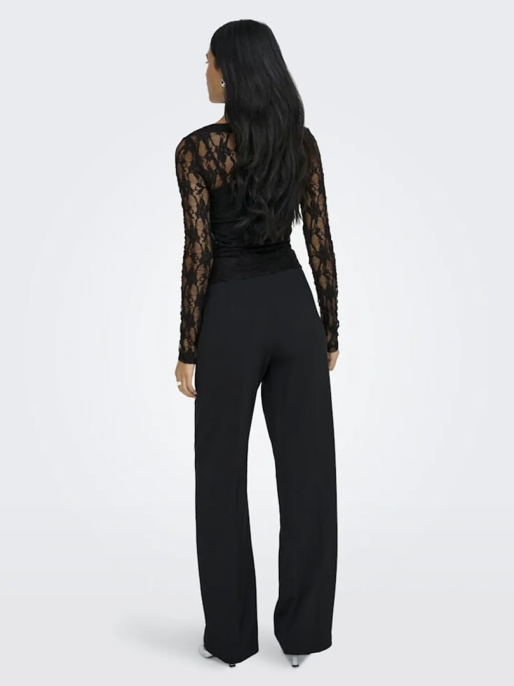 Onlalba L/S V-Neck Lace Top