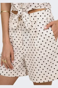 Onlemmia Shorts