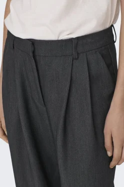 Onlhattie Pleat Mel Str Pant Tlr 15304707