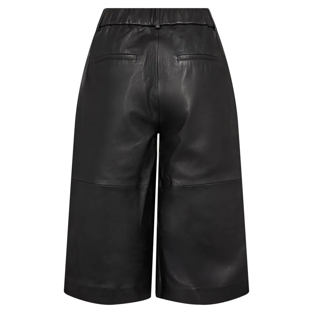 Phoebecc Long Leather Bermuda 500139