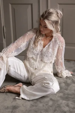 Rikke V Lace Blouse 167319