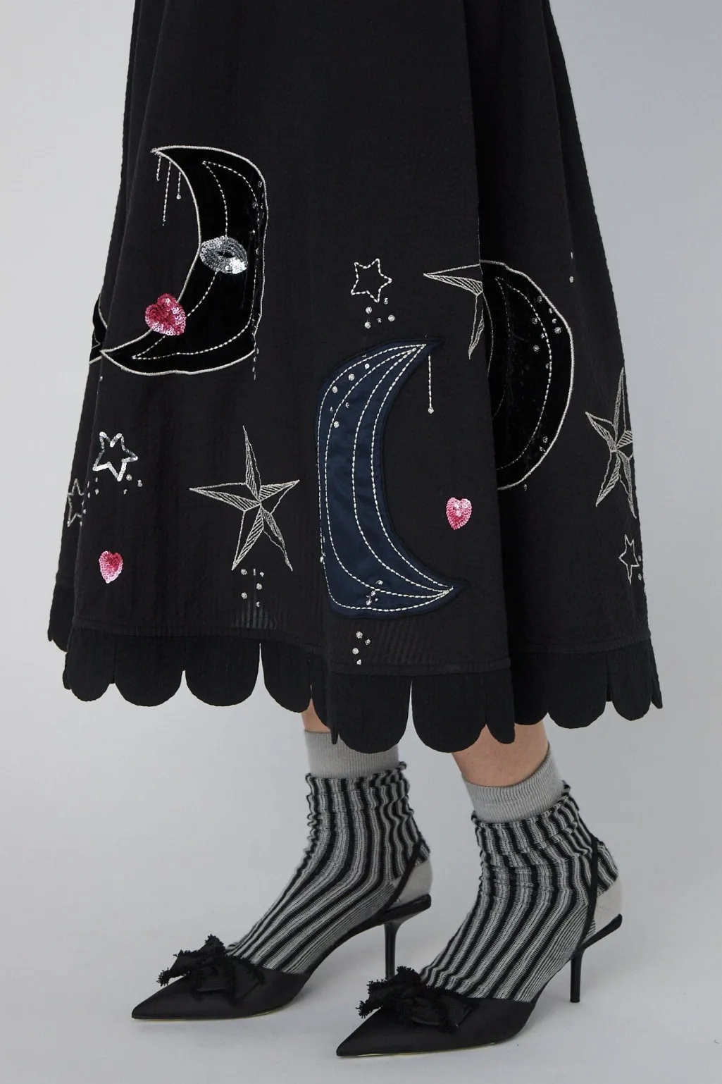 Snmoon And Star Embroidered Midi Dressms54-4316
