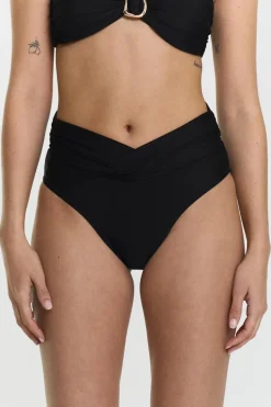 Ttakhila Bikini Bottom