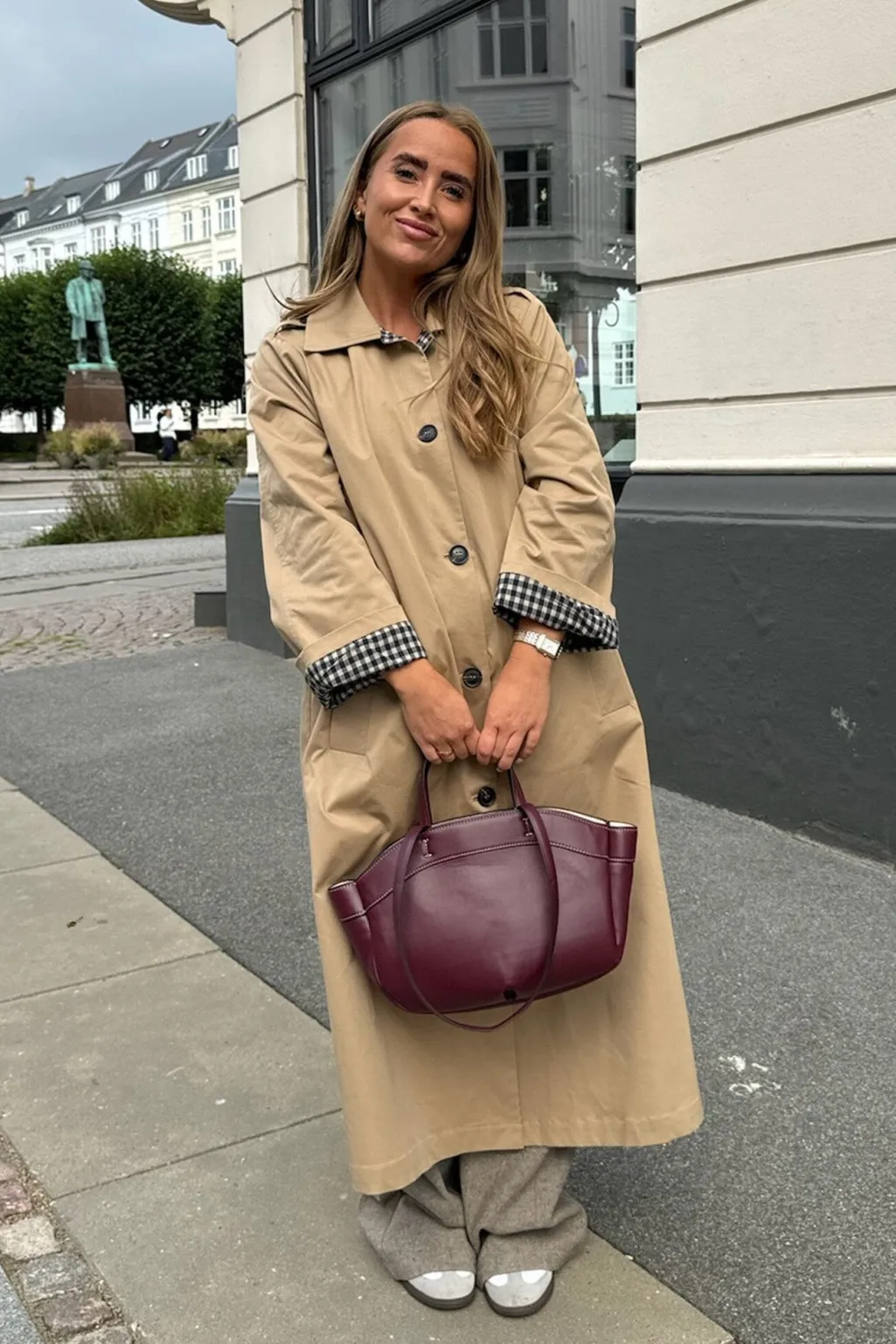 Violaic Trenchcoat