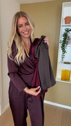 Vsjosie Blouse Heavy Satin
