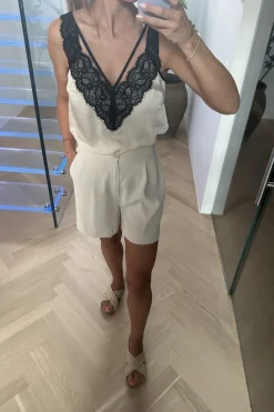 Vsstring Contrast Top