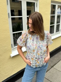 Yasleanna Ss Top